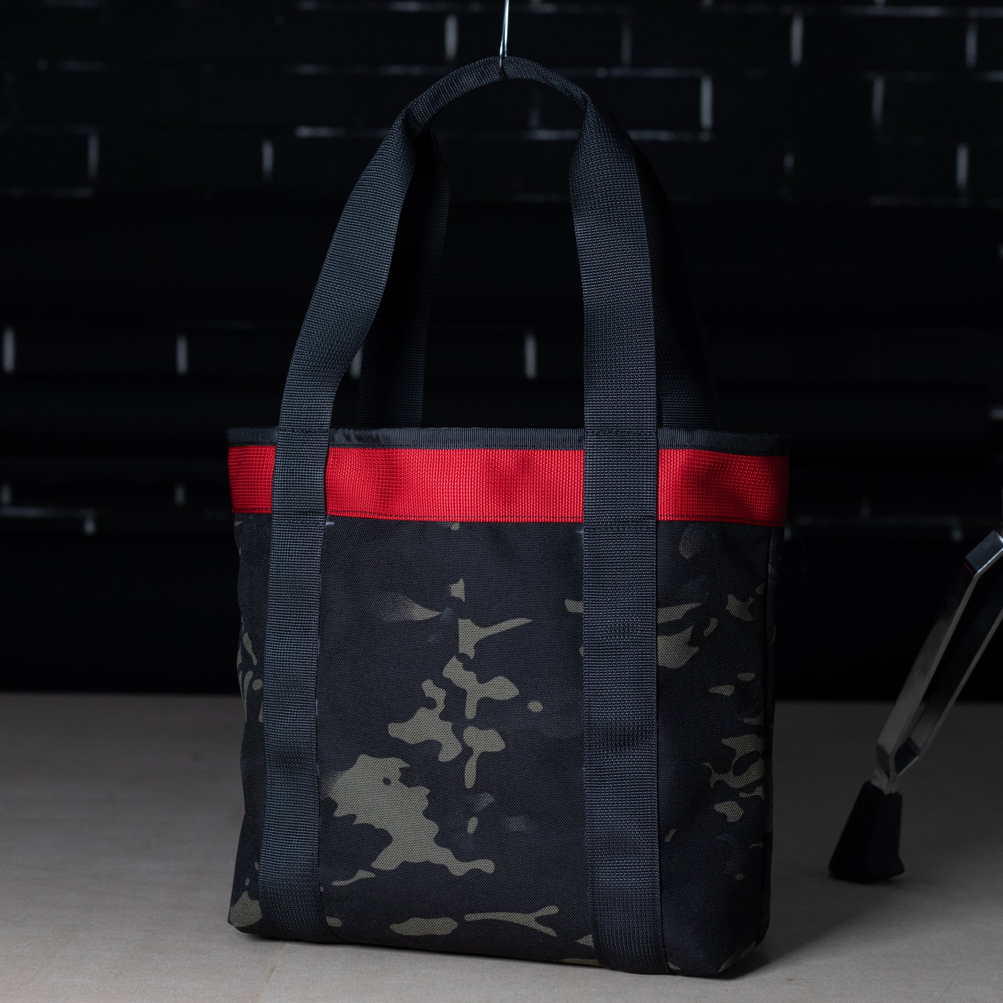 Tacti Tote #008 (MultiCam Black/Red/Black)